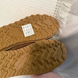 Tan Bearpaw shorty boots, 7